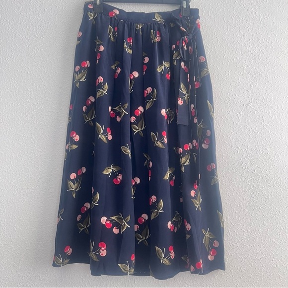 Joie Almudena 100% Silk Wrap Cherry Print Midi Skirt Size S - Picture 5 of 10